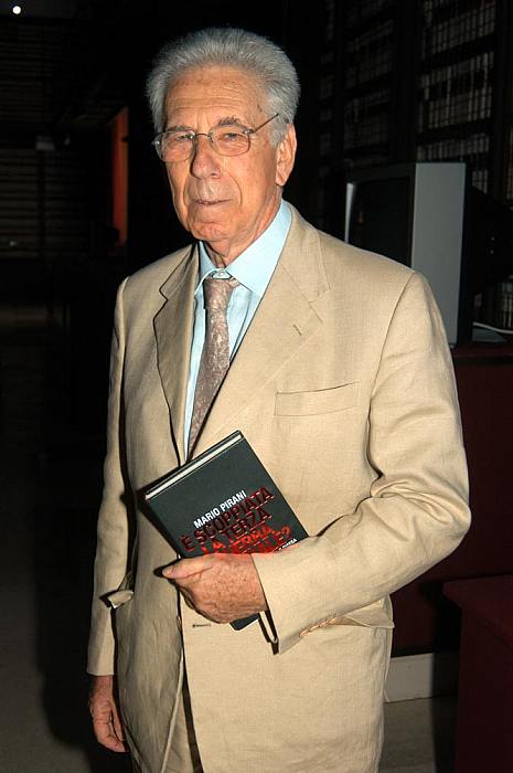 Mario Linari e neppure che casini finisse quasi per giustificare i no